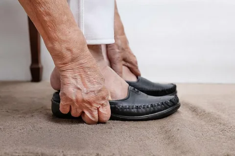 Best Shoes for Elderly with Balance Problems
